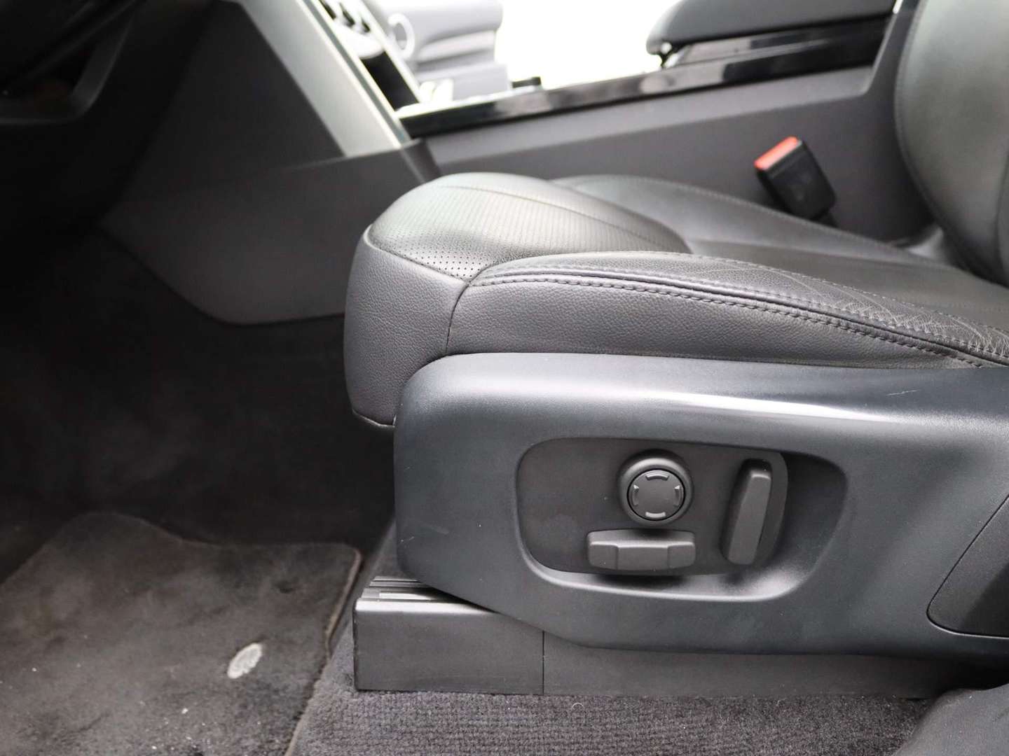 Land Rover Discovery 3.0 TD6 HSE Luxury - 2018 - Joinsteer - #29