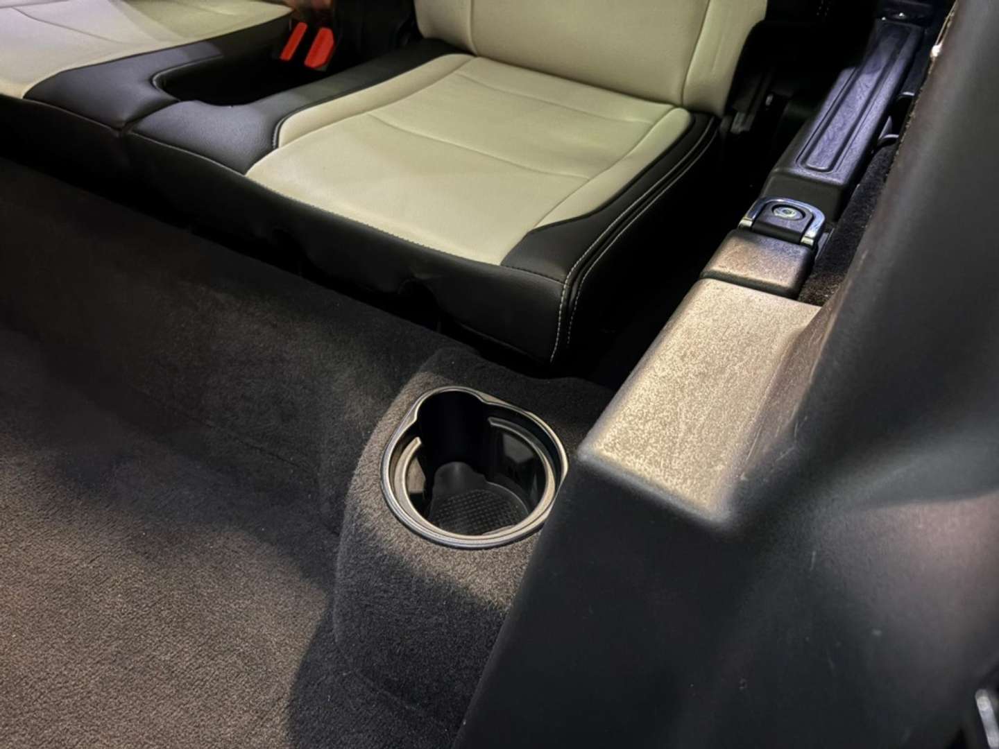 Land Rover Discovery Sport R-Dynamic SE 2.0D TD4 MHEV AWD Auto 204 - 2022 - Joinsteer - #39