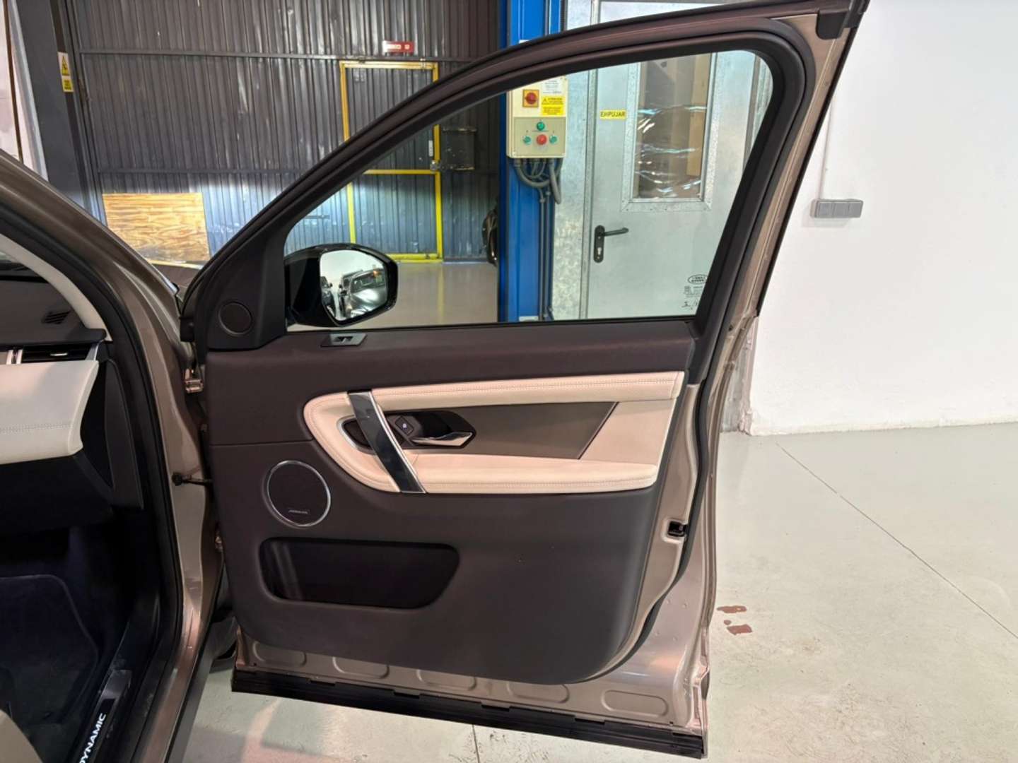 Land Rover Discovery Sport R-Dynamic SE 2.0D TD4 MHEV AWD Auto 204 - 2022 - Joinsteer - #44