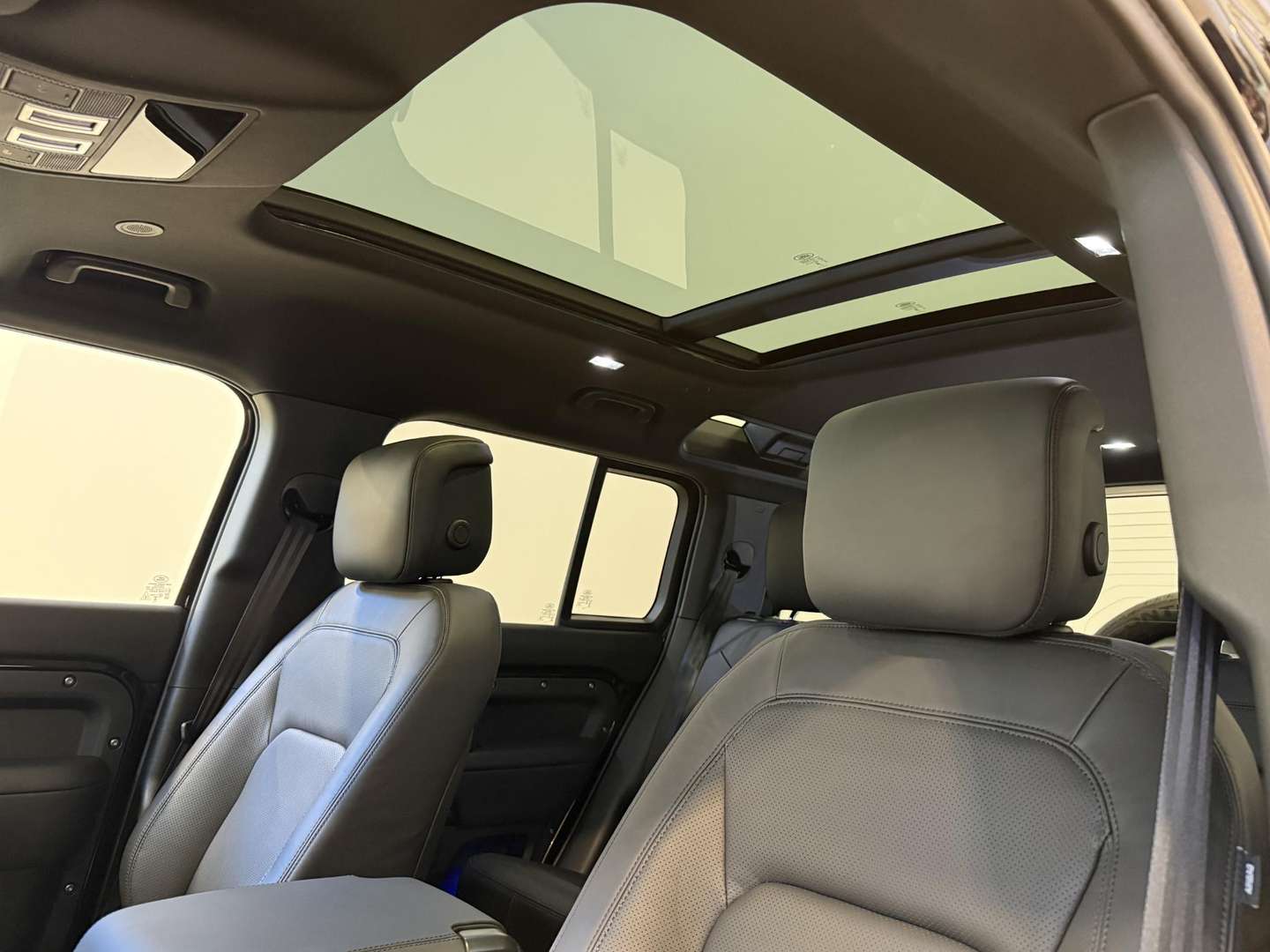 Land Rover Defender 110 X-Dynamic HSE 2.0 P300e - 2026 - Joinsteer - #5