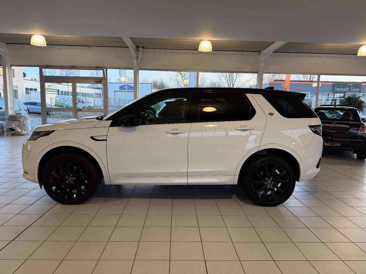 Land Rover Discovery Sport D200 R-DYNAMIC SE, PANO, LEDER - 2022 - Joinsteer - #2
