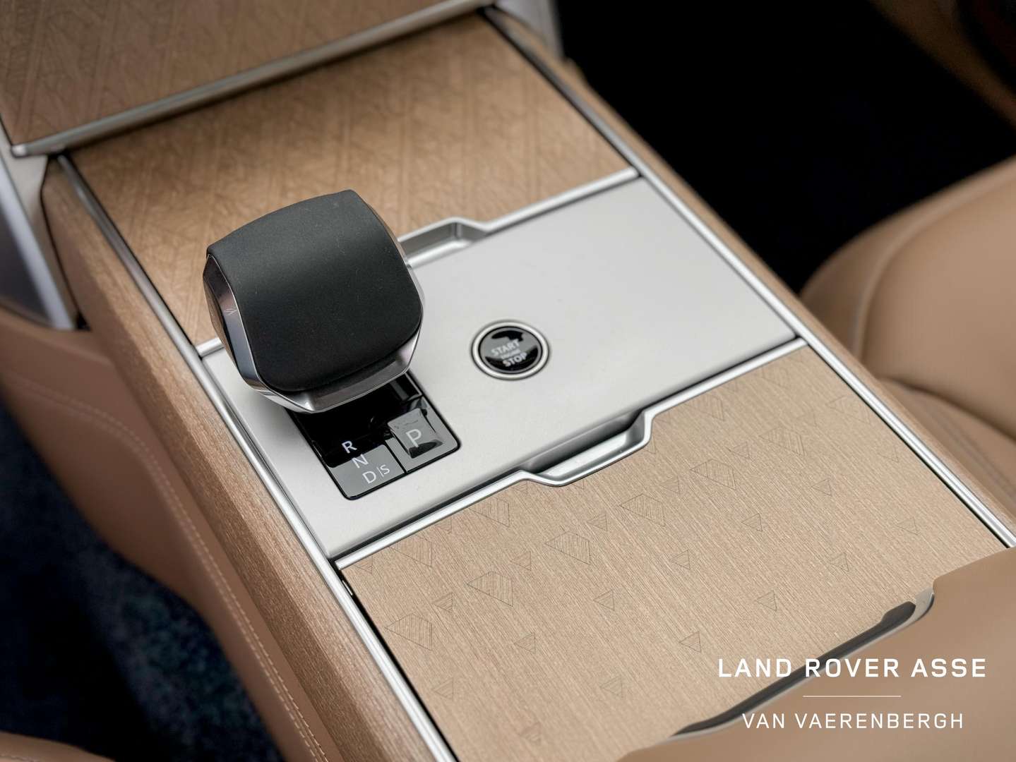 Land Rover Range Rover D350 Autobiography Bespoke - 2024 - Joinsteer - #20