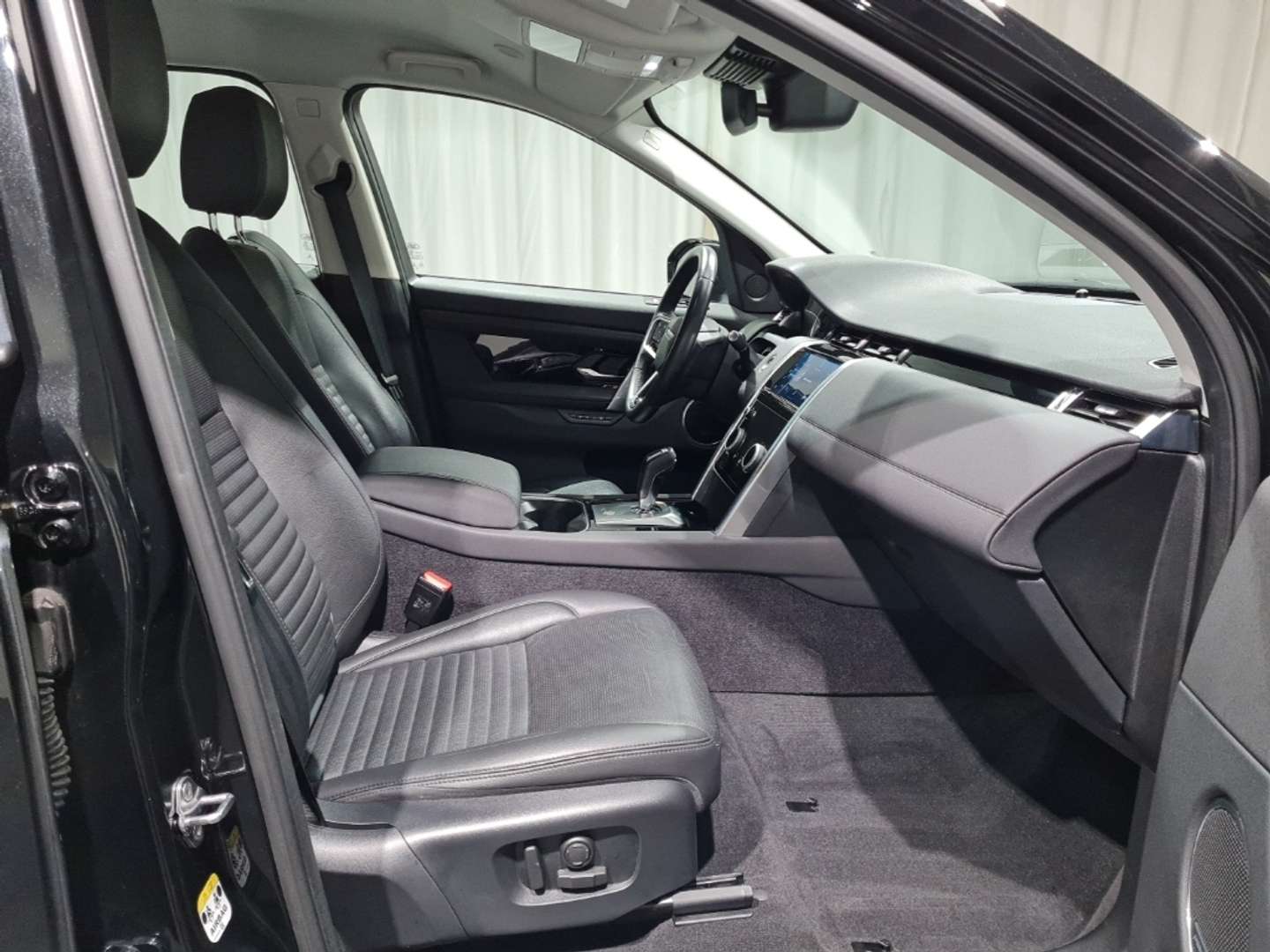 Land Rover Discovery Sport D165 SE AWD - 2023 - Joinsteer - #4