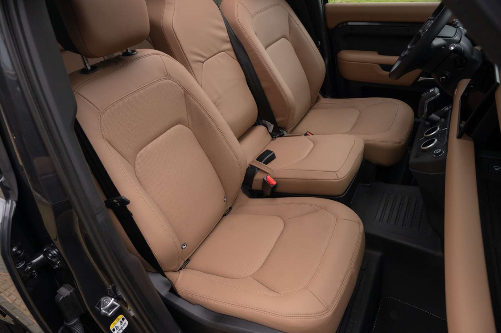 Land Rover Defender 110 P300e X-Dynamic HSE Urban Widetrack 6-Seats - 2026 - Joinsteer - #36