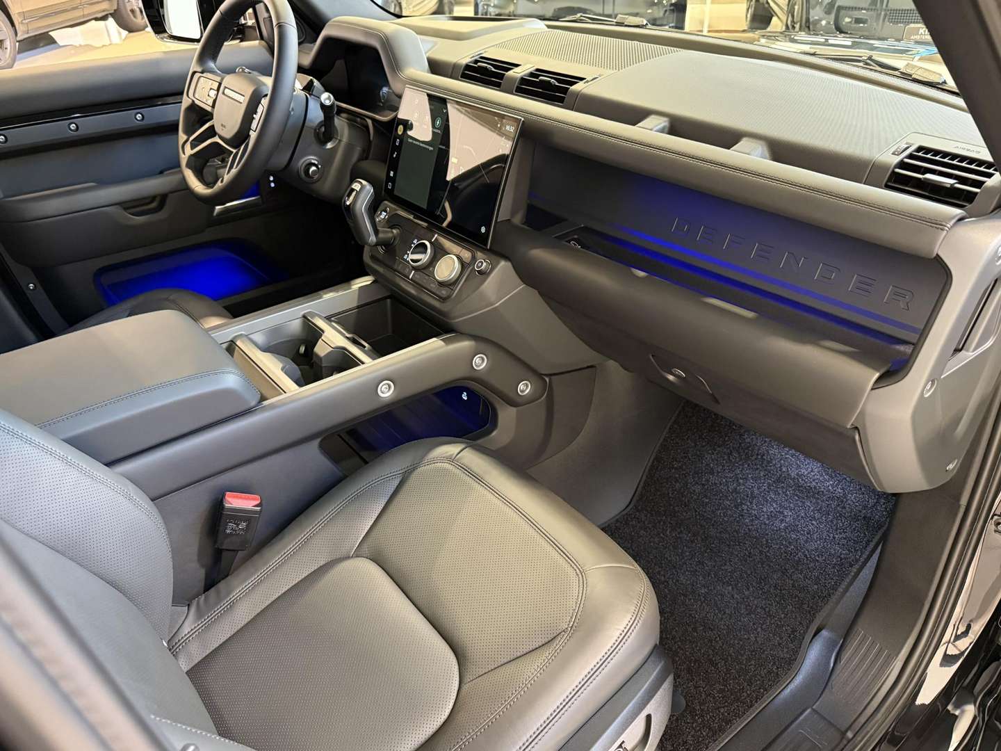 Land Rover Defender 110 X-Dynamic HSE 2.0 P300e - 2026 - Joinsteer - #15