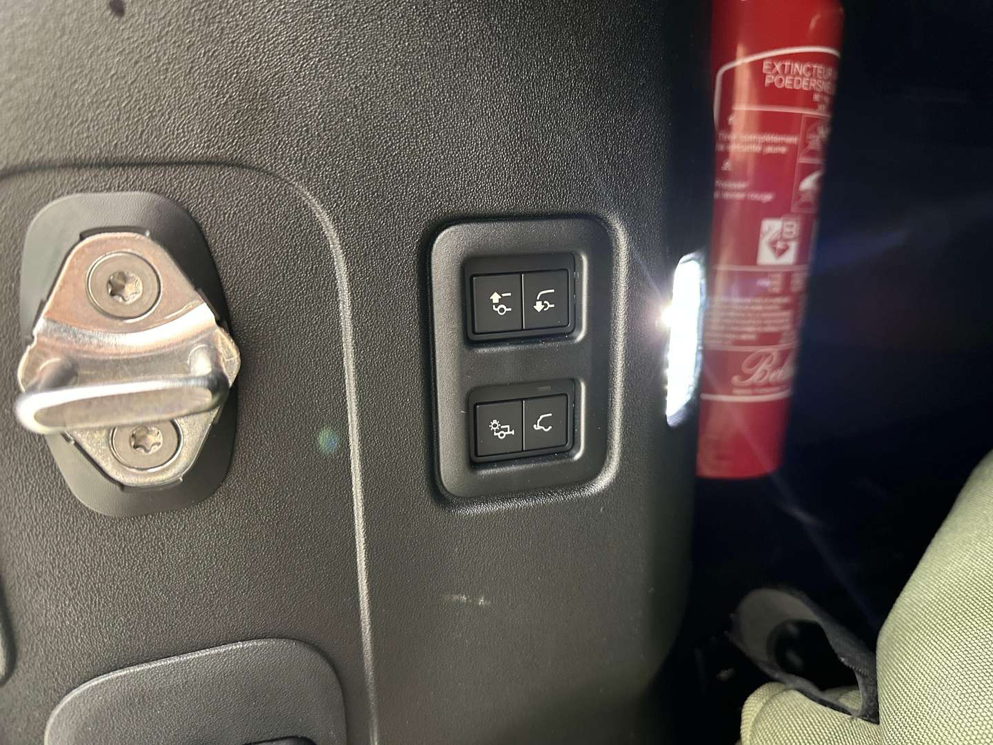 Land Rover Defender 110 D350 X-Dynamic HSE AWD Auto - 2026 - Joinsteer - #18