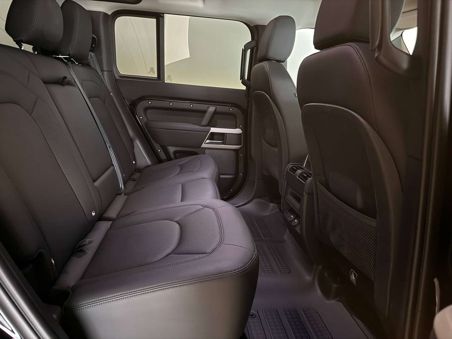 Land Rover Defender 110 SE Awd 3.0d I6 Mhev 200cv - 2023 - Joinsteer - #6