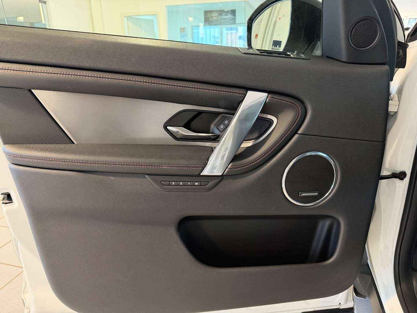 Land Rover Discovery Sport D200 R-DYNAMIC SE, PANO, LEDER - 2022 - Joinsteer - #17