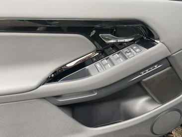 Land Rover Range Rover Evoque D200 Dynamic SE ACC 20 Zoll — photo 15
