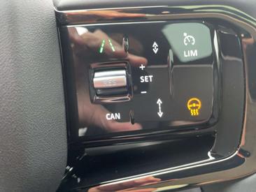 Land Rover Range Rover Evoque D200 Dynamic SE ACC 20 Zoll — photo 16