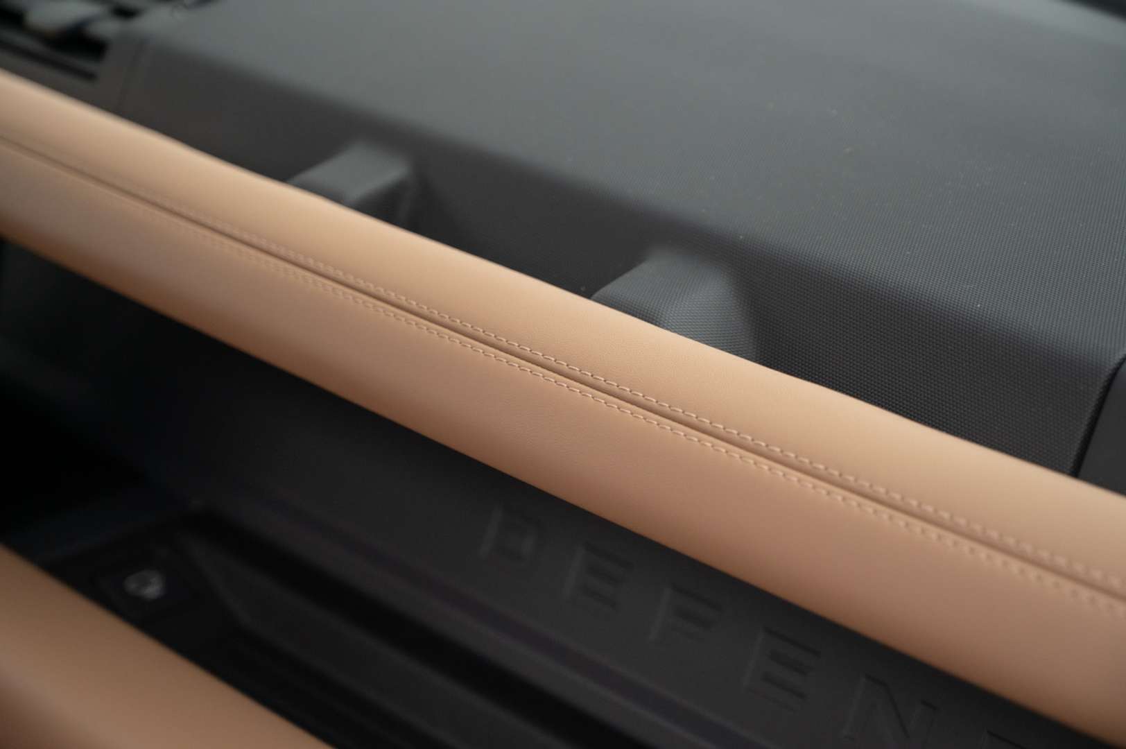 Land Rover Defender 110 P300e X-Dynamic HSE Urban Widetrack 6-Seats - 2026 - Joinsteer - #45