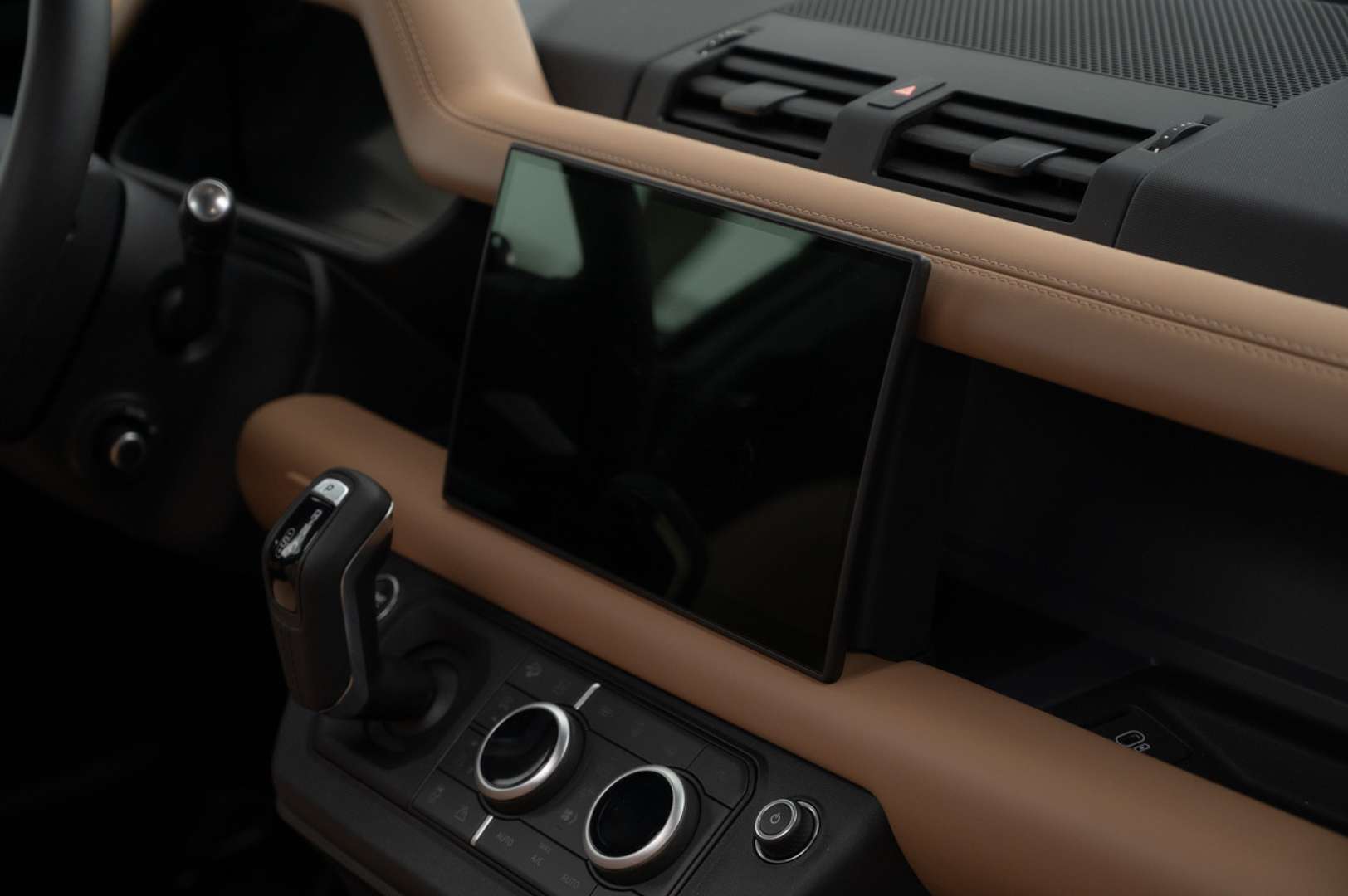 Land Rover Defender 110 P300e X-Dynamic HSE Urban Widetrack 6-Seats - 2026 - Joinsteer - #49