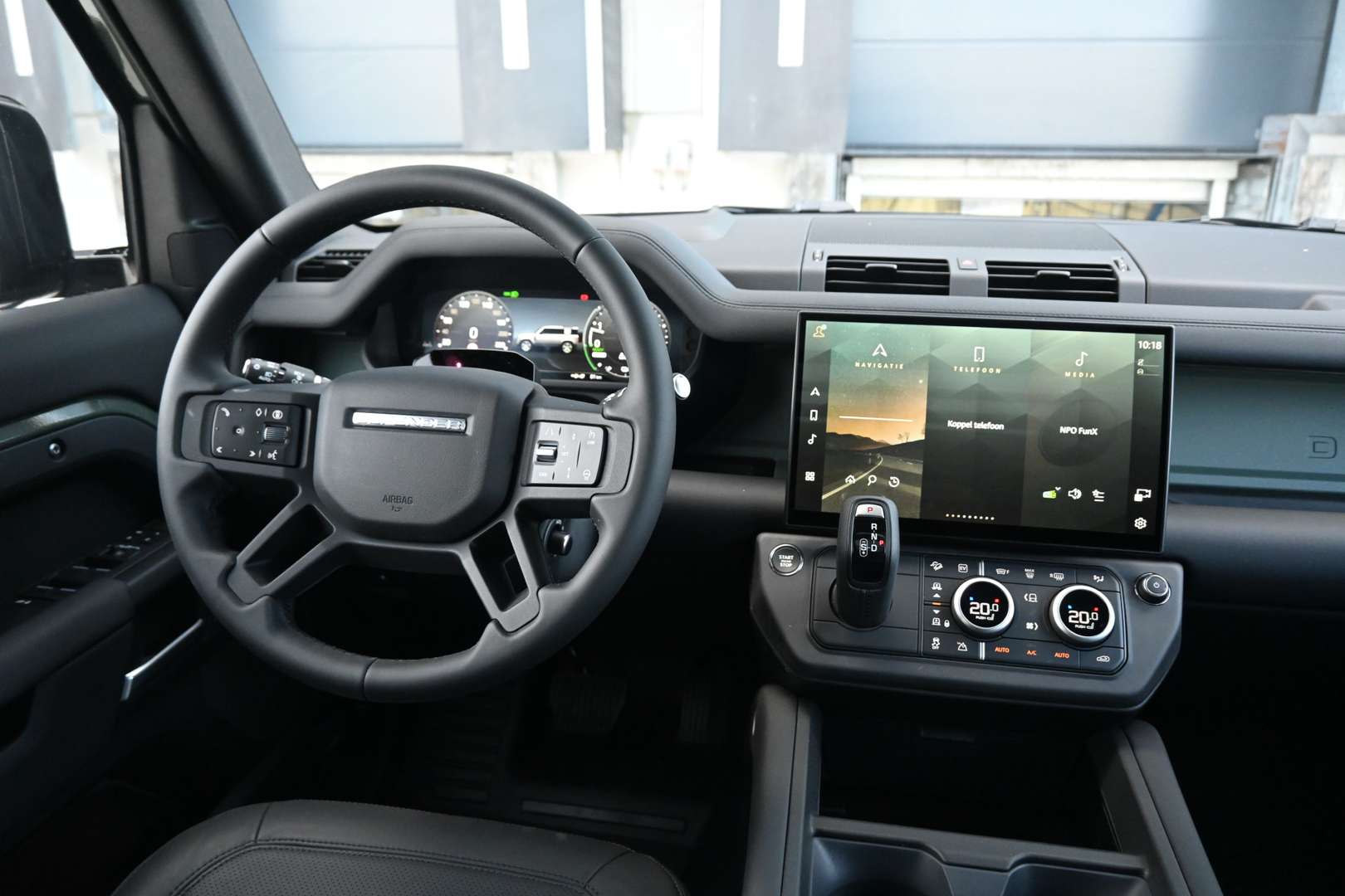 Land Rover Defender 110 Trophy Edition 2.0 P300e - 2026 - Joinsteer - #5