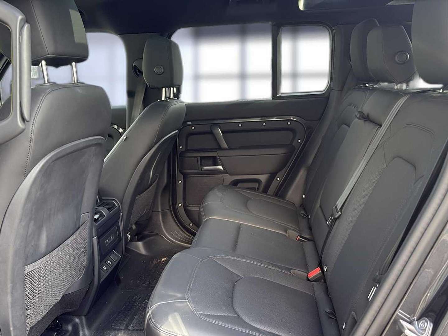 Land Rover Defender 110 D300 X-Dyn. SE AHK|Pano|HUD - 2025 - Joinsteer - #8