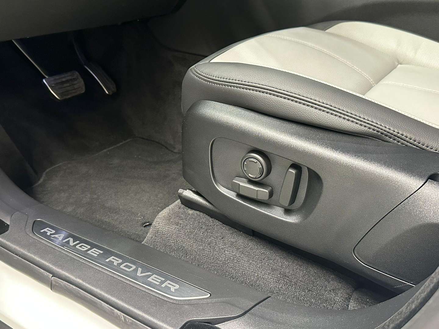 Land Rover Range Rover Velar P400e R-Dynamic SE - 2024 - Joinsteer - #17