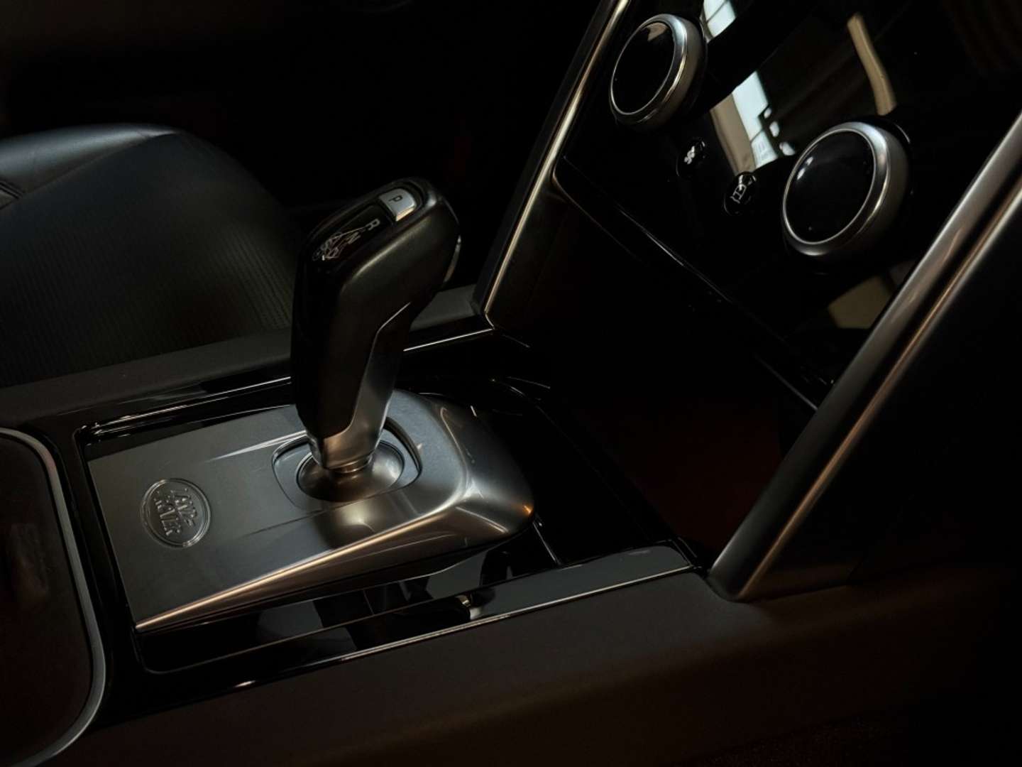 Land Rover Discovery Sport S Black Pack P300e - 2021 - Joinsteer - #14