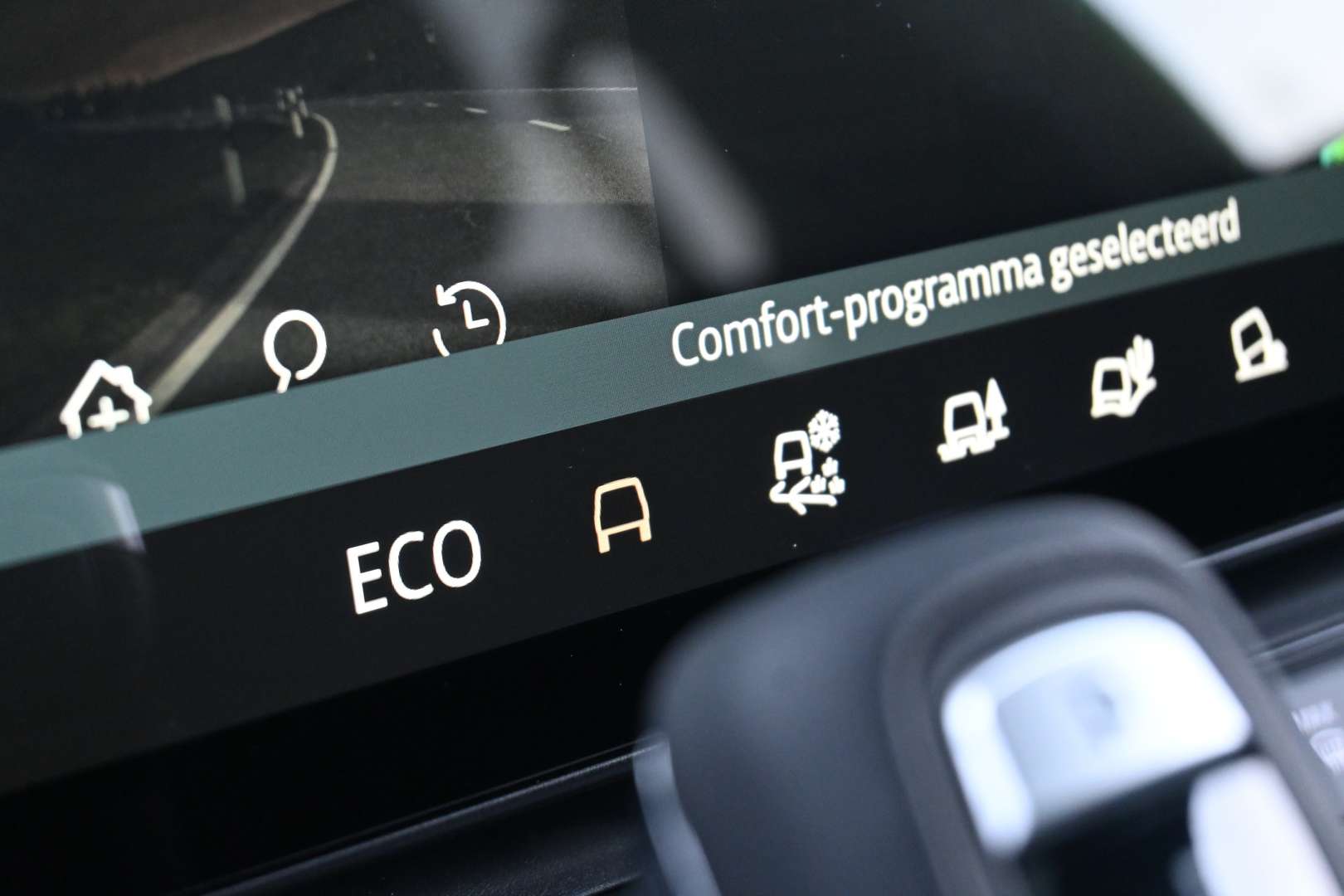 Land Rover Defender 110 Forest Edition 2.0 P300e - 2026 - Joinsteer - #29