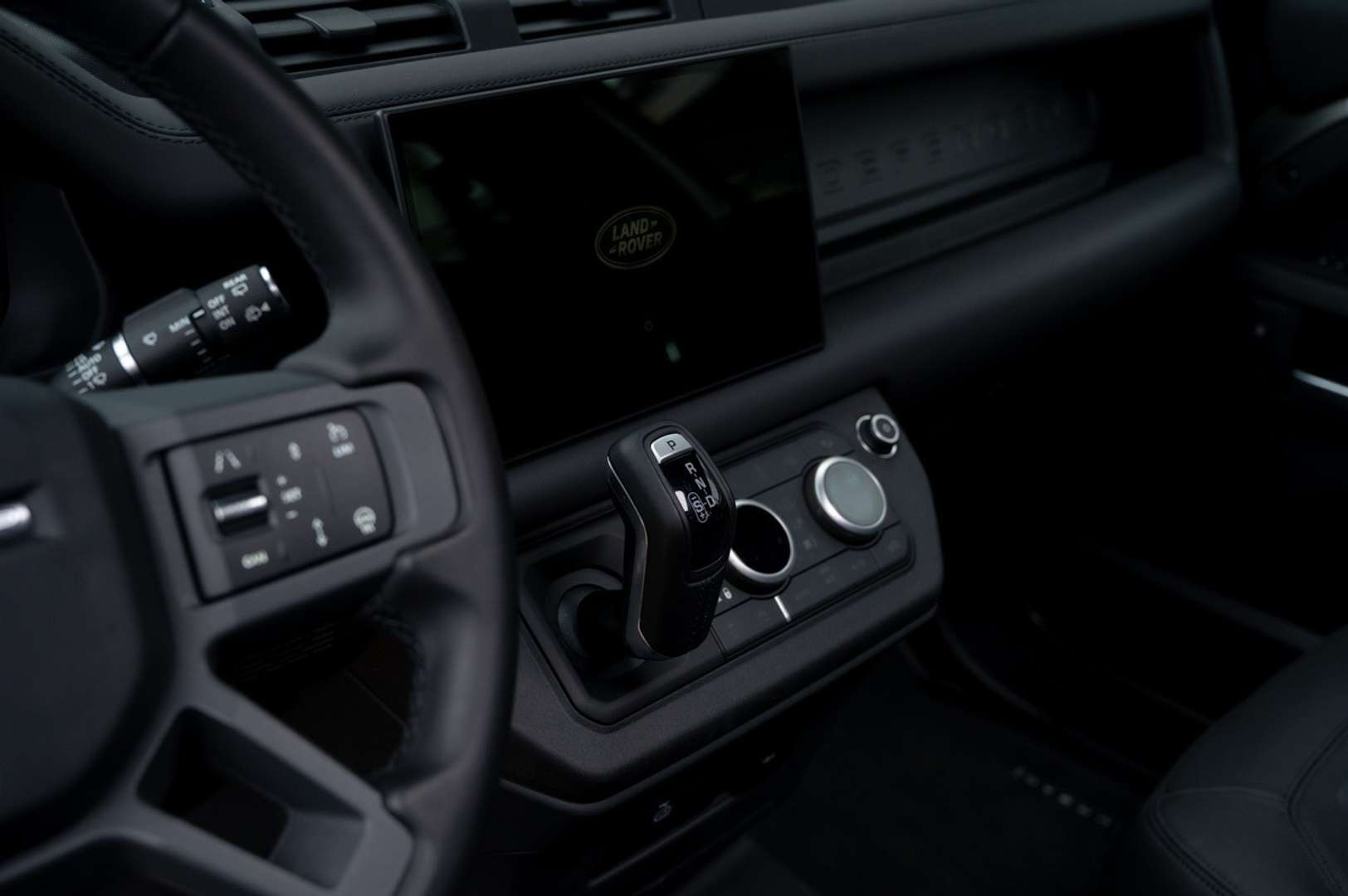 Land Rover Defender 110 P300e X-Dynamic HSE Urban Widetrack 6-Seats - 2026 - Joinsteer - #18