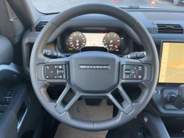 Land Rover Defender 110 D250 X-Dyn.SE 360-CAM ACC CAM LED — photo 12