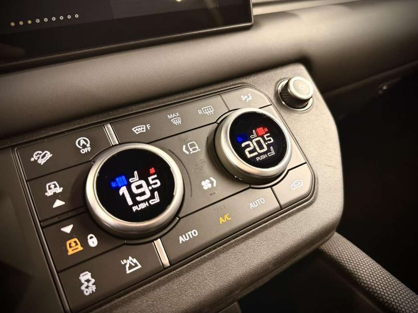 Land Rover Defender 110 Carpathian Edition P525 V8 - 2024 - Joinsteer - #25