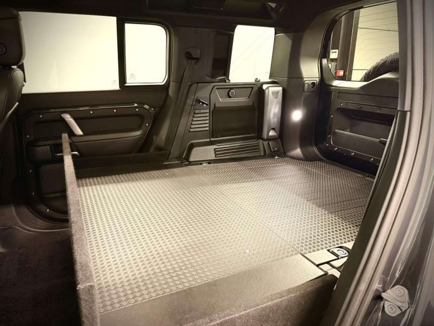 Land Rover Defender 110 Carpathian Edition P525 V8 - 2024 - Joinsteer - #30