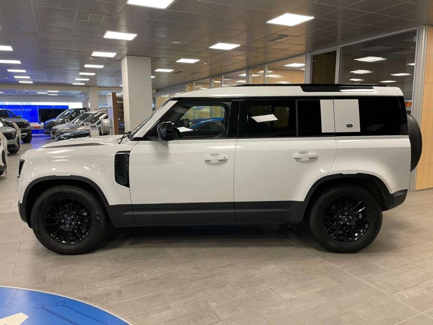 Land Rover Defender 110 SE Awd 3.0d I6 Mhev 200cv - 2023 - Joinsteer - #4