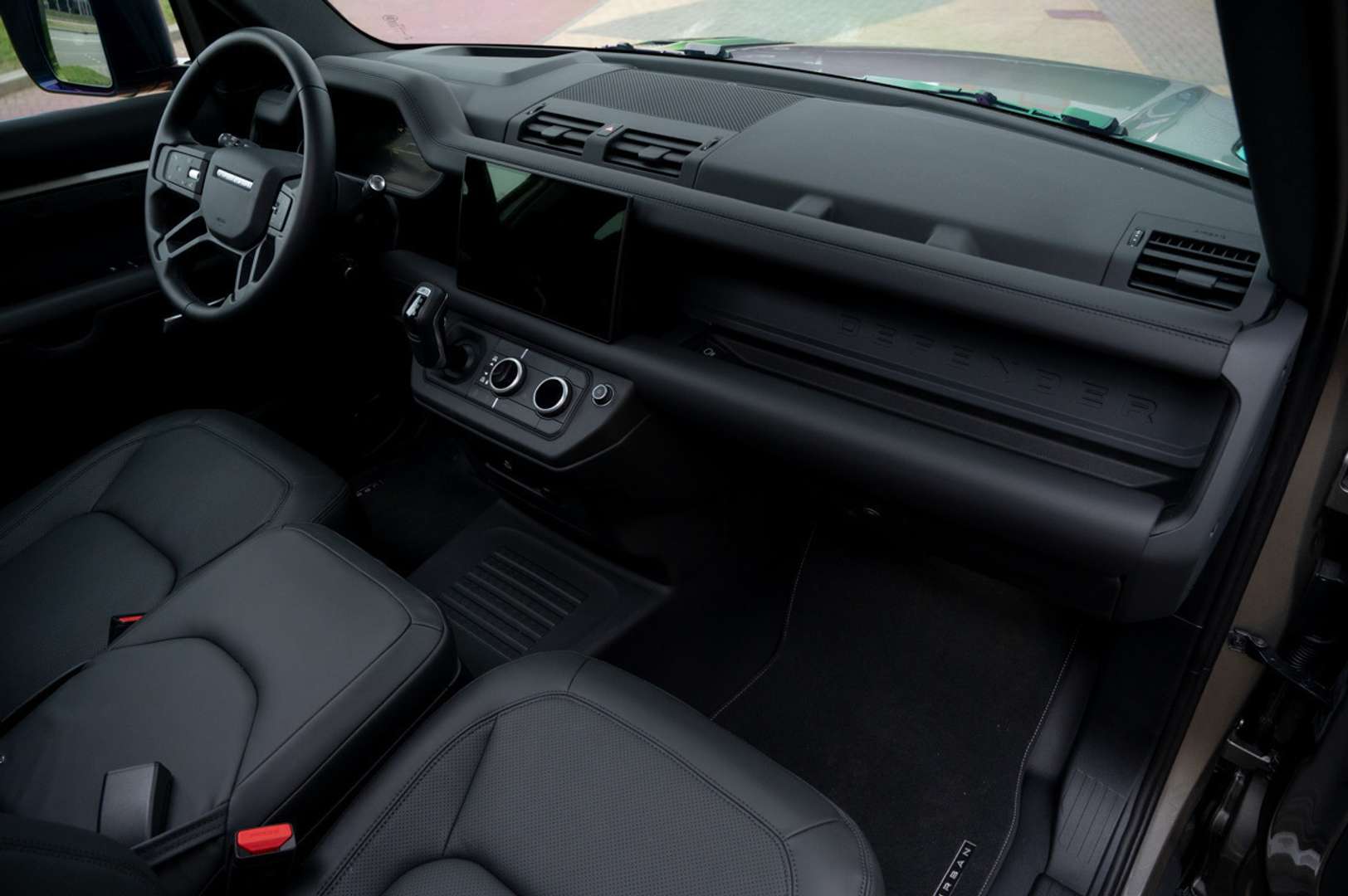 Land Rover Defender 110 P300e X-Dynamic HSE Urban Widetrack 6-Seats - 2026 - Joinsteer - #34