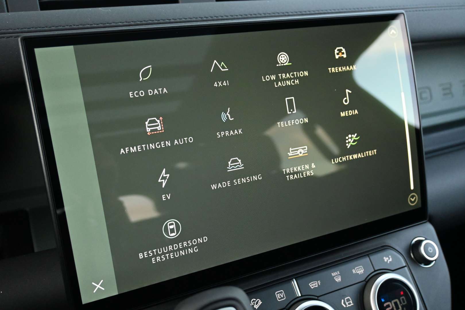 Land Rover Defender 110 Trophy Edition 2.0 P300e - 2026 - Joinsteer - #35