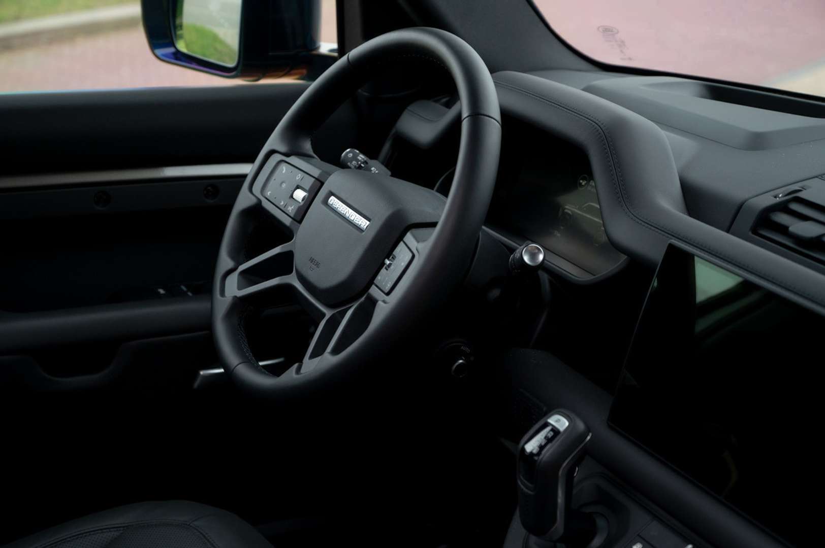 Land Rover Defender 110 P300e X-Dynamic HSE Urban Widetrack 6-Seats - 2026 - Joinsteer - #38