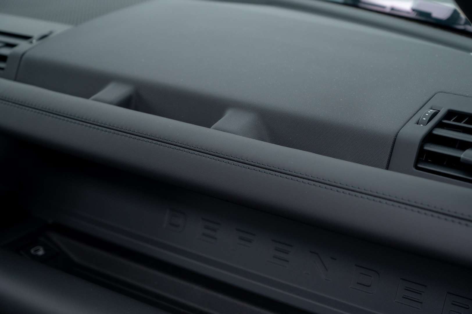 Land Rover Defender 110 P300e X-Dynamic HSE Urban Widetrack 6-Seats - 2026 - Joinsteer - #46