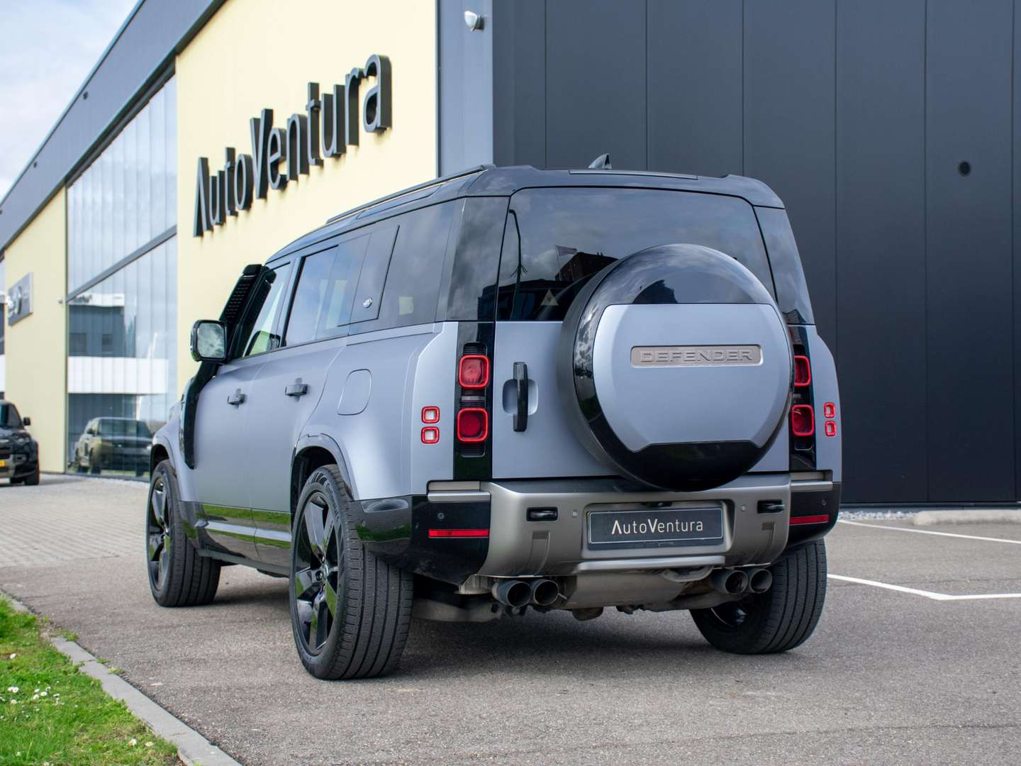 Land Rover Defender 110 Dynamic HSE 2.0 P400e - 2023 - Joinsteer - #3