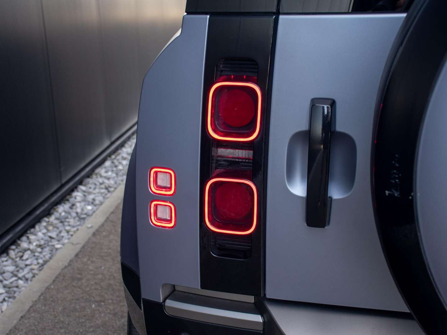 Land Rover Defender 110 Dynamic HSE 2.0 P400e - 2023 - Joinsteer - #18