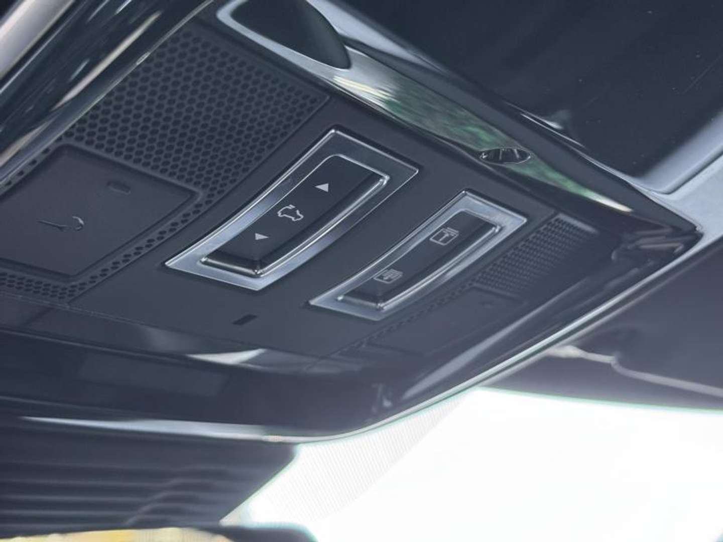 Land Rover Range Rover Velar 2.0 P400e 404ch PHEV R-Dynamic SE AWD BVA - 2022 - Joinsteer - #10