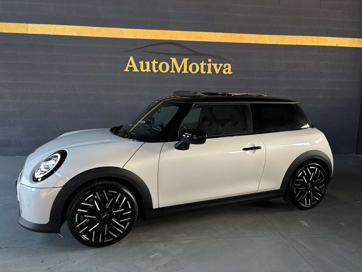 Mini 3 Portes Favoured Cooper - 2024 - Joinsteer - #1