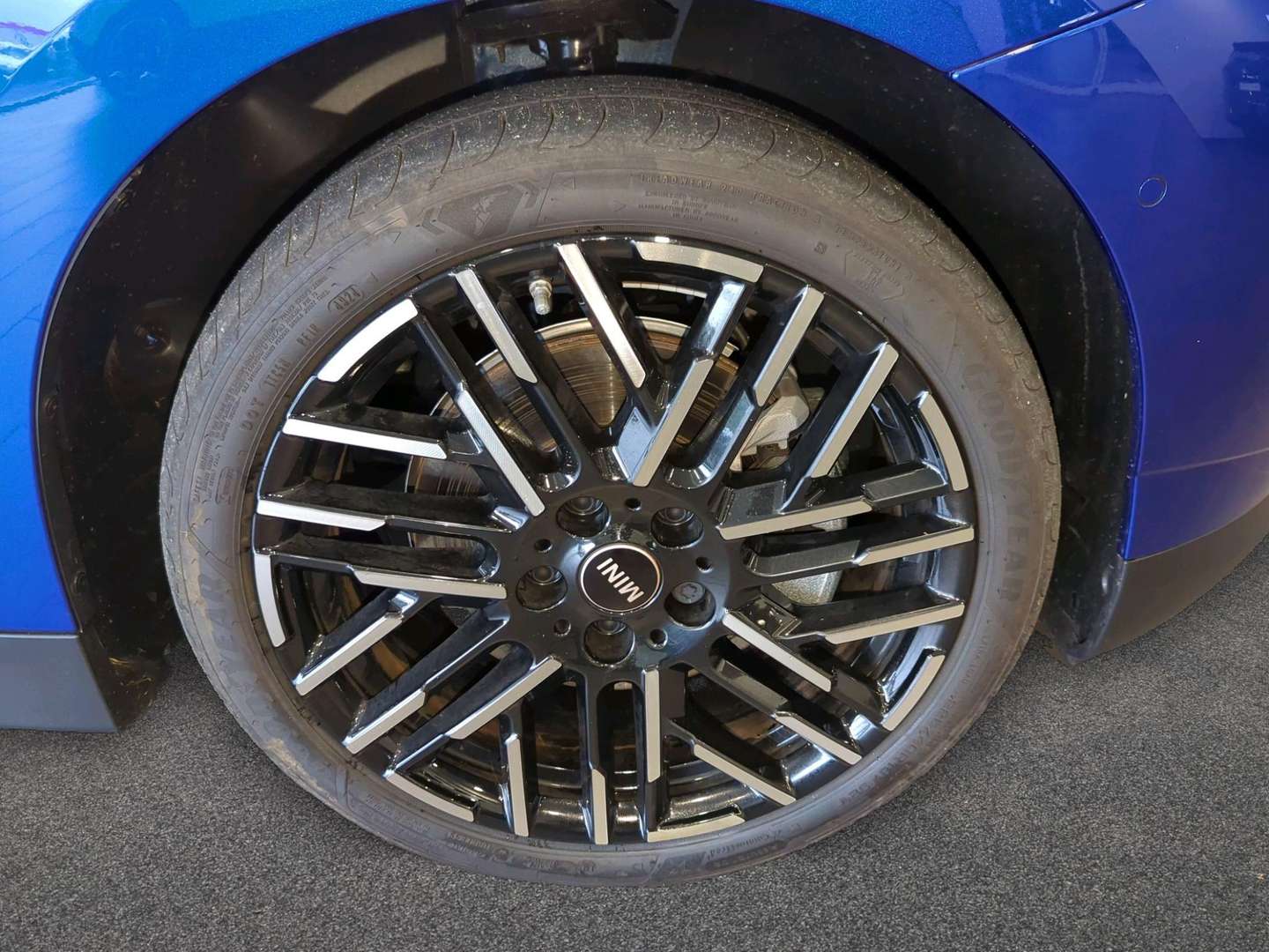 Mini Electric Favoured Cooper SE - 2025 - Joinsteer - #11