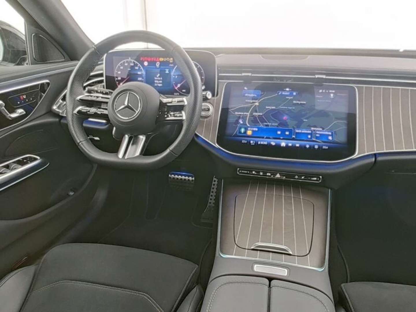 Mercedes Classe E 220 AMG-Line - 2025 - Joinsteer - #4