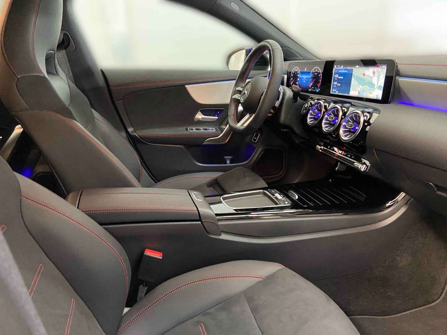 Mercedes CLA Shooting Break 200 Night Edition - 2025 - Joinsteer - #9