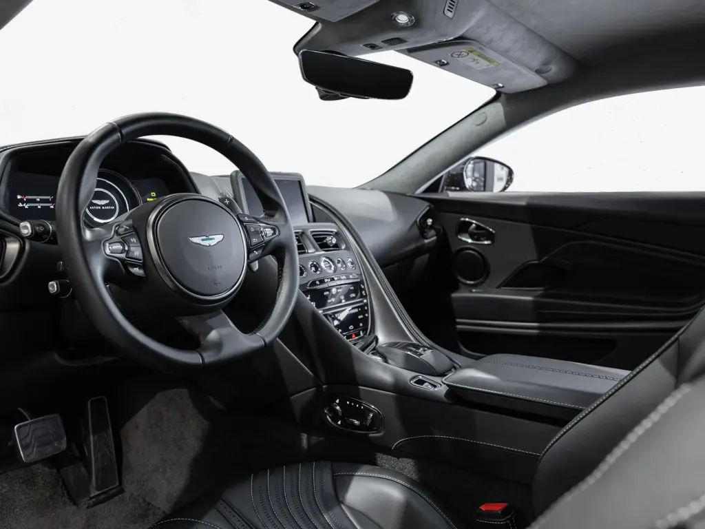 Aston Martin DB11 V12 Coupe 5.2 - 2017 - Joinsteer - #3