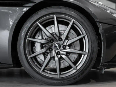 Aston Martin DB11 V12 Coupe 5.2 -  - Joinsteer - #3