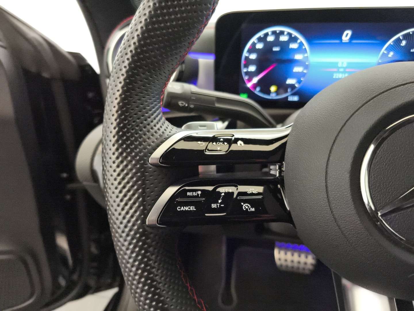 Mercedes CLA 180 AMG Line - 2024 - Joinsteer - #15