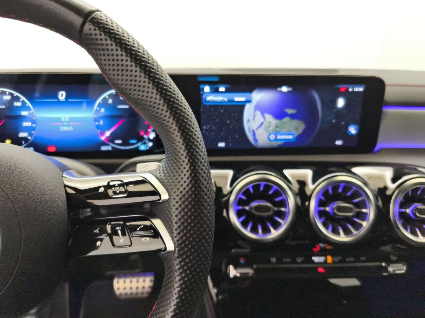 Mercedes CLA 180 AMG Line - 2024 - Joinsteer - #16