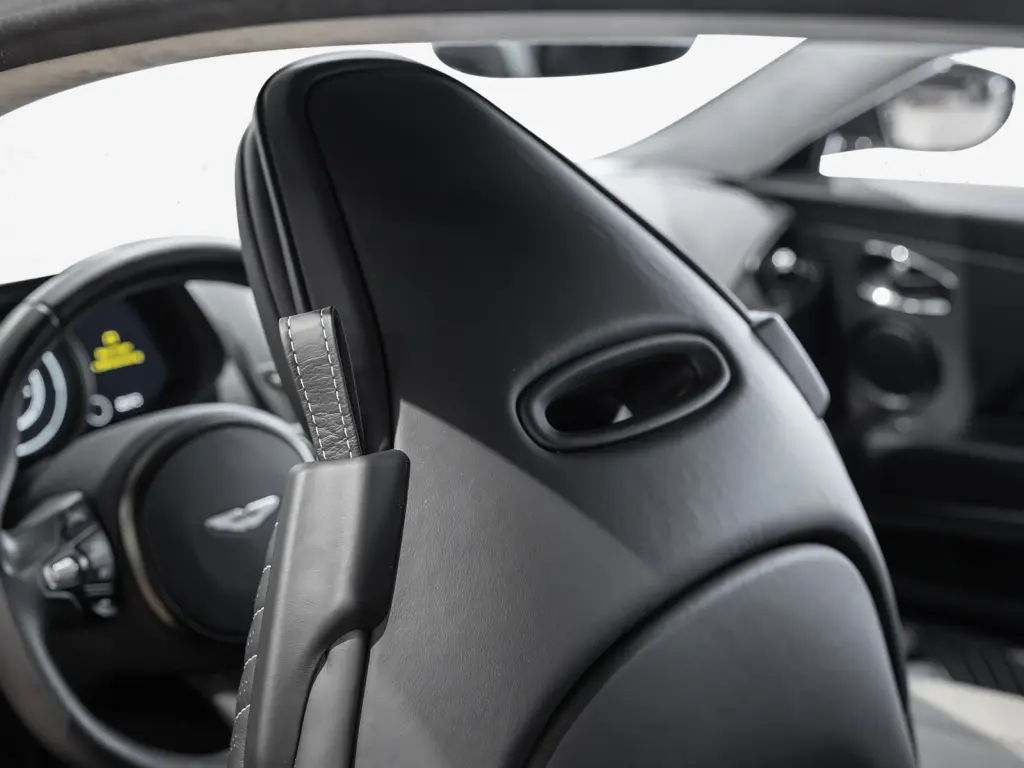Aston Martin DB11 V12 Coupe 5.2 - 2017 - Joinsteer - #20