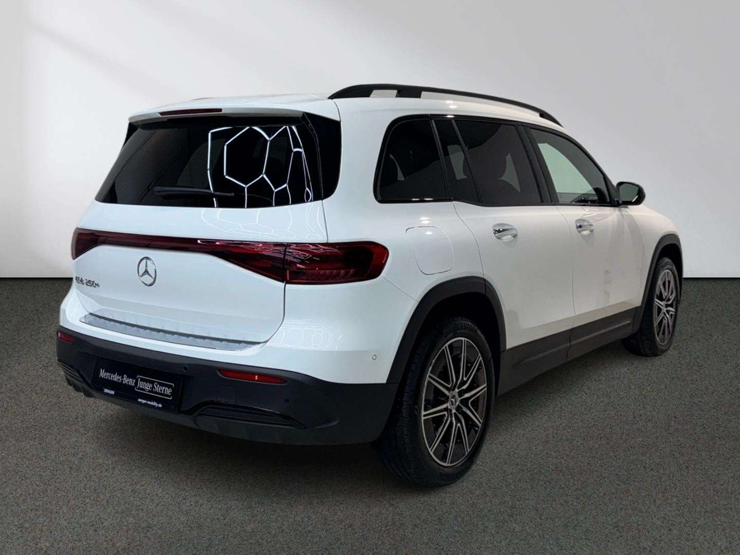 Mercedes EQB 250+ AMG Line - 2025 - Joinsteer - #2