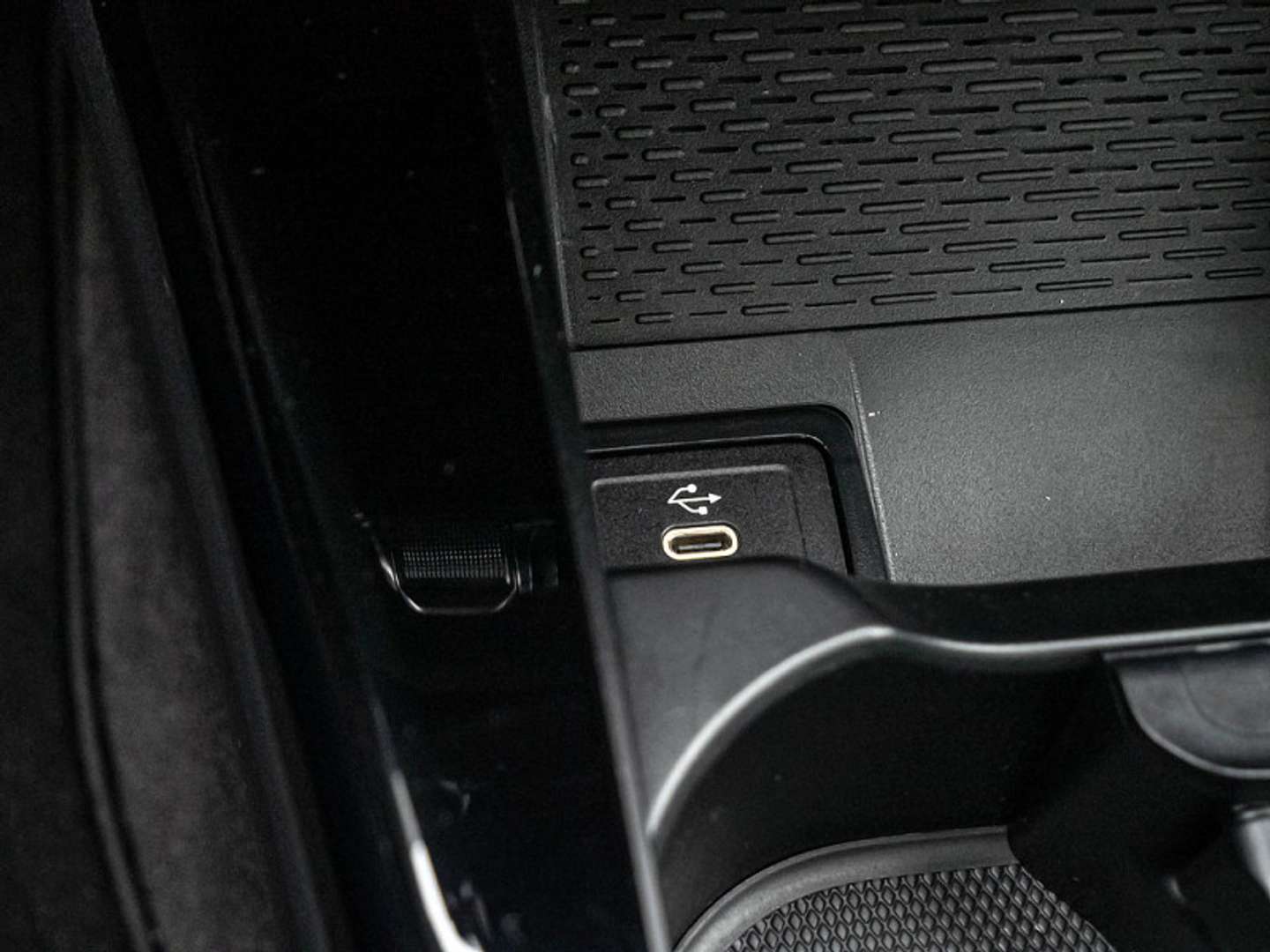 Mercedes CLA 250 Night Edition - 2024 - Joinsteer - #16