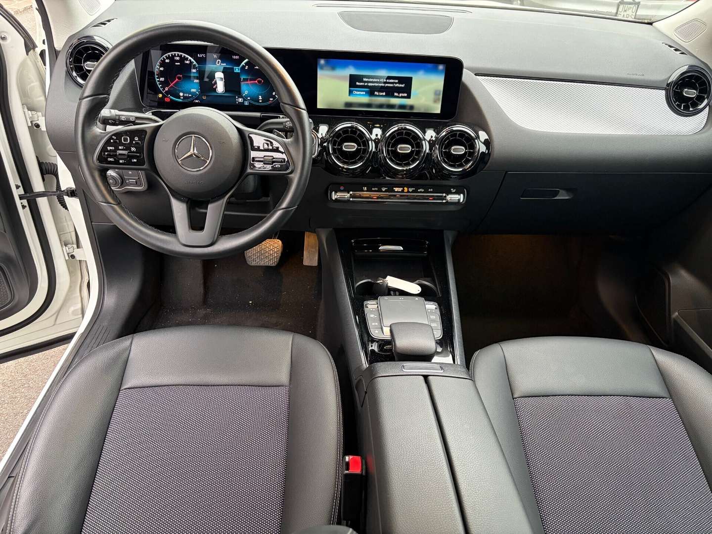 Mercedes GLA 200 Business - 2022 - Joinsteer - #9