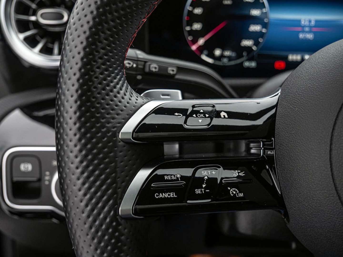 Mercedes CLA 250 Night Edition - 2024 - Joinsteer - #18