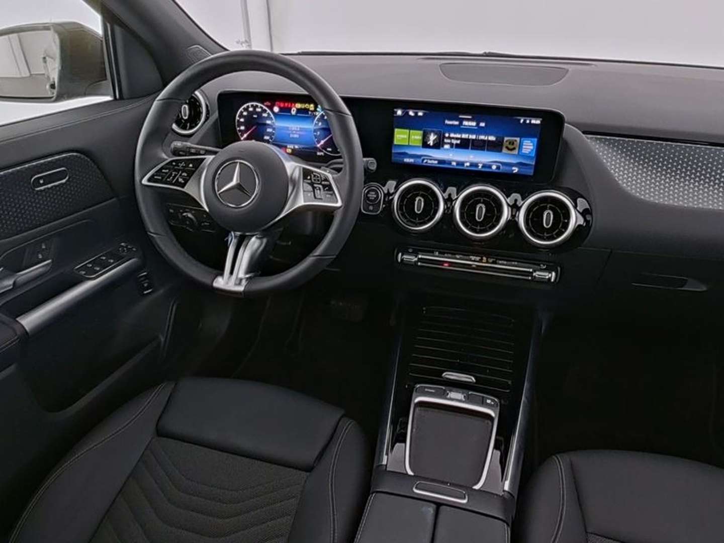 Mercedes GLA 200 Progressive - 2024 - Joinsteer - #2