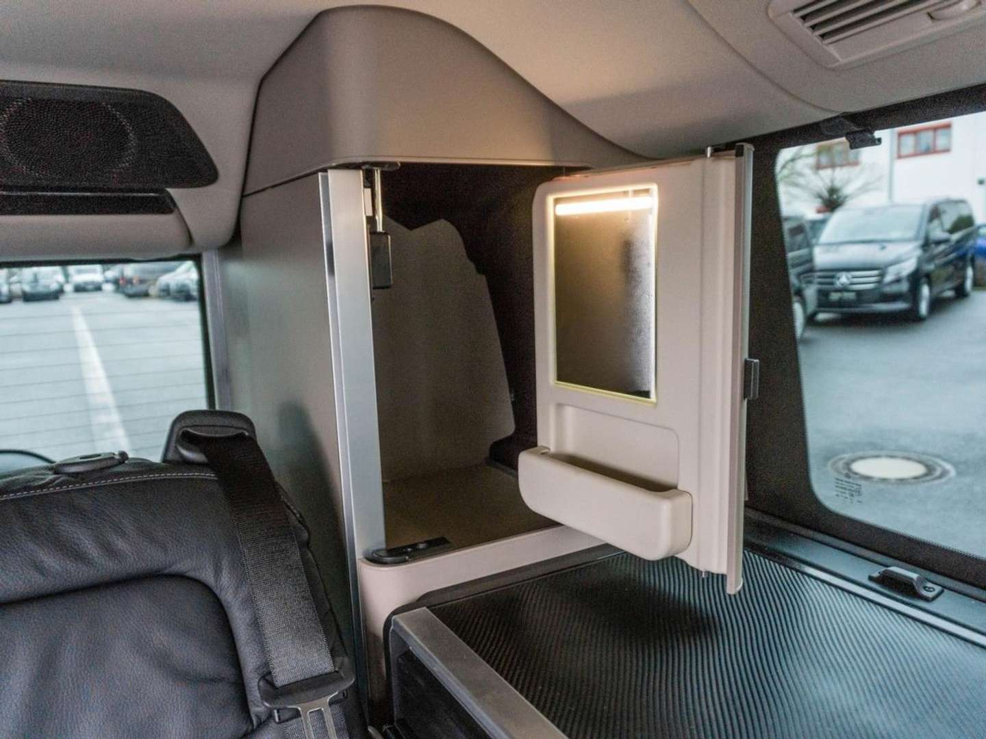 Mercedes V 300 300 Night Edition - 2023 - Joinsteer - #14