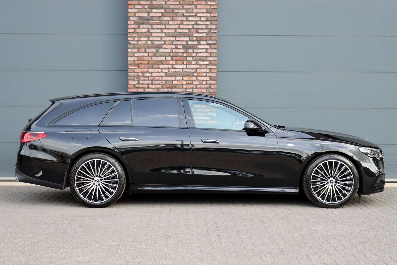 Mercedes Classe E Break 300 AMG Line - 2025 - Joinsteer - #11