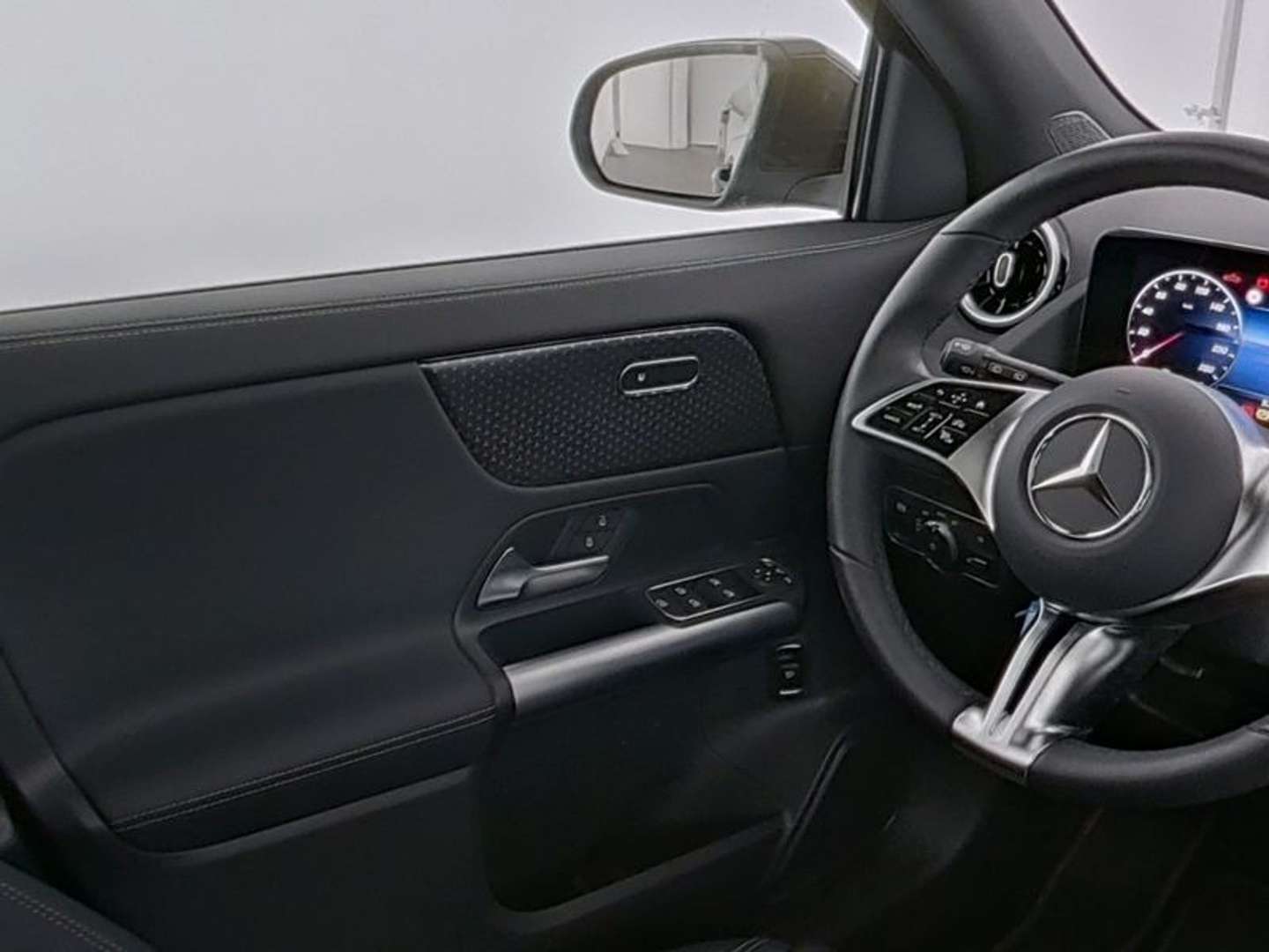 Mercedes GLA 200 Progressive - 2024 - Joinsteer - #4